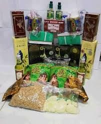 بالفيديو.. شاهد فرحة شاب سوداني عندما عاد لمنزله بالخرطوم بعد نزوح طويل ووجد “ريحة” زواجه موجودة لم تتعرض لـ(الشفشفة)