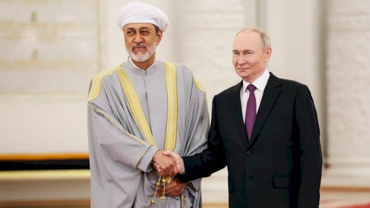 القيصر والسلطان على السجادة الحمراء في منتصف قاعة غورغييفسكي (فيديو)