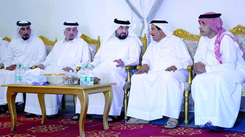 الامارات | أحمد بن محمد يُعزّي في وفاة محمد عبدالله علي بالعبيده السويدي