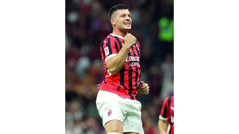 الامارات | نادٍ إماراتي يفاوض نجم ميلان الإيطالي