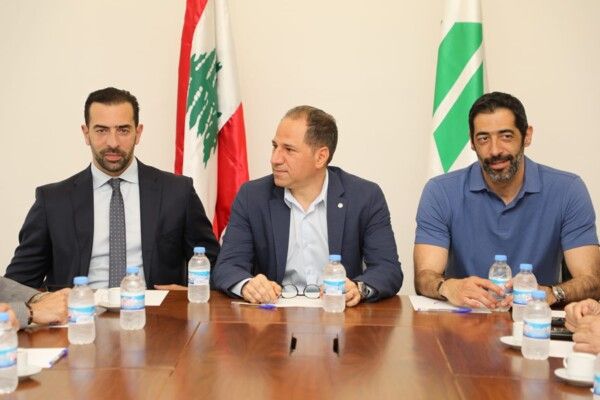 رئيس الكتائب التقى المرشح لرئاسة بلدية الجديدة - البوشرية - السدّ اوغست باخوس