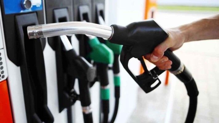 انخفاض سعر صفيحة البنزين 95 أوكتان 33000 ليرة والمازوت 28000 ليرة والغاز 41000 ليرة