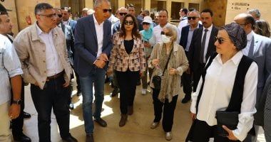 مستشارا الرئيس السيسي ووزيرة التنمية المحلية يتابعون تطوير منطقة الأهرامات