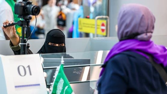 الخليج اليوم .. تصل إلى 50.000 ريال.. غرامة التأخر عن المغادرة عقب انتهاء تأشيرة دخول السعودية