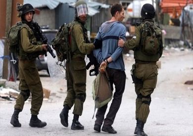قوات الاحتلال الإسرائيلي تعتقل 16 فلسطينيًا شمال رام الله