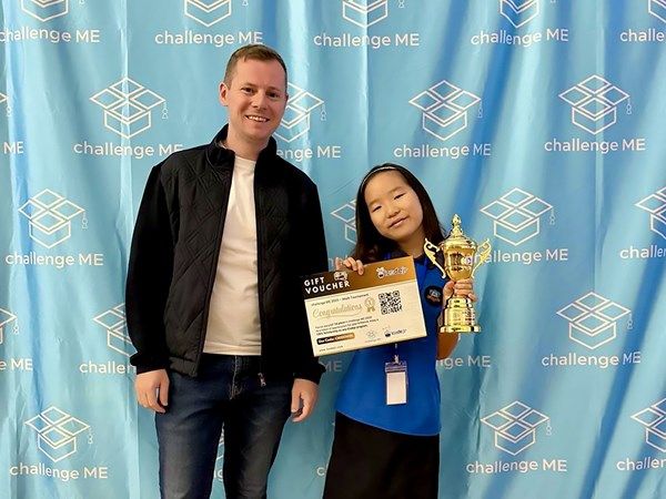 طالبة من رأس الخيمة تحقق المركز الأول بتحدي الشرق الأوسط للرياضيات