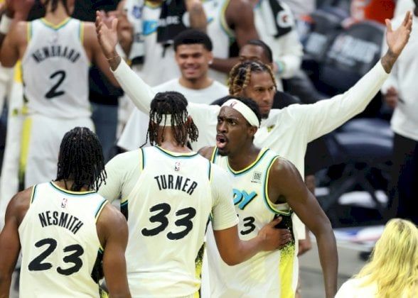 أن بي ايه-بلاي أوف: بايسرز يتفوق على باكس في عودة ليلارد وثاندر يسحق غريزليز مجددا