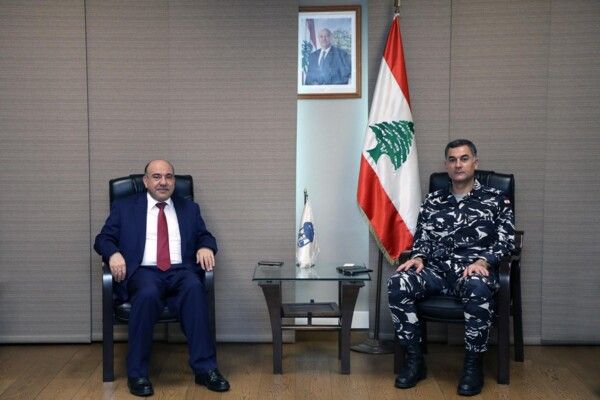 اللواء عبدالله استقبل السّفير الأردني ونقيب الصّحافة على رأس وفد من النّقابة