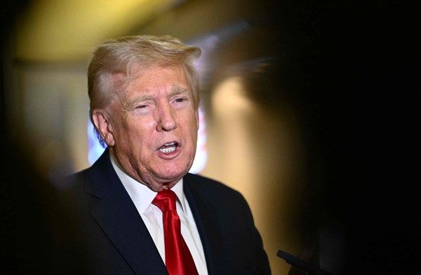 ترامب: من حقي ترحيل المهاجرين دون محاكمة