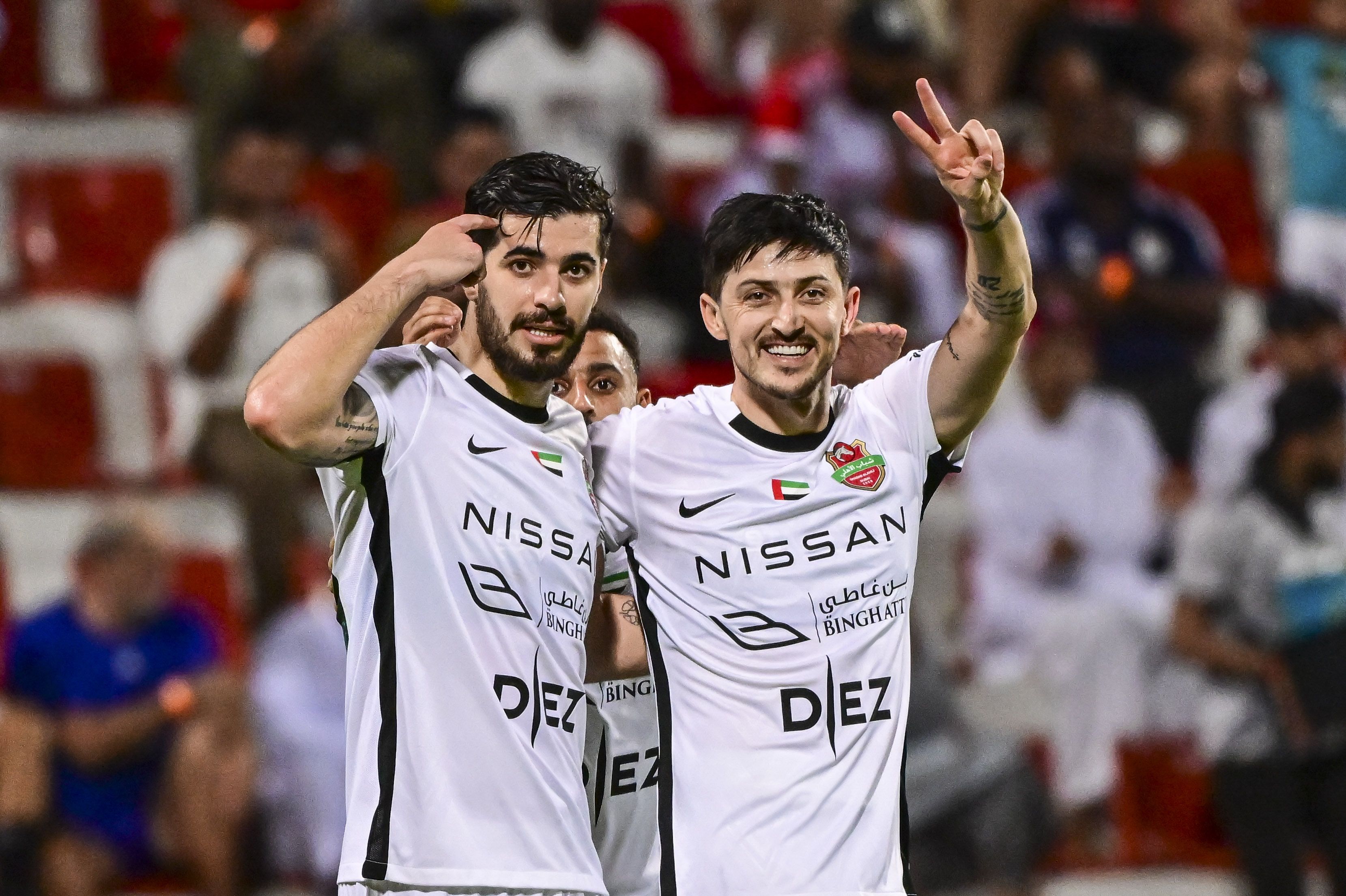 الامارات | شباب الأهلي يطير فرحاً بالاقتراب من درع الدوري