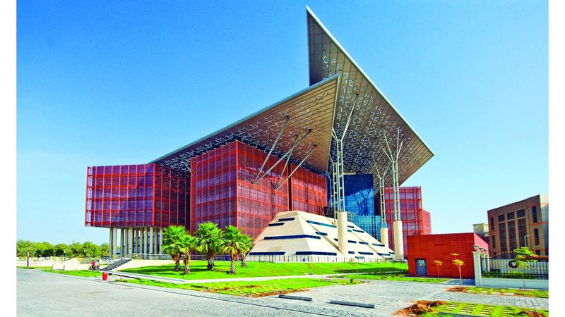 الامارات | إلزام موظفة بردّ 299.7 ألف درهم قيمة حجوزات سفر إلى زميلها