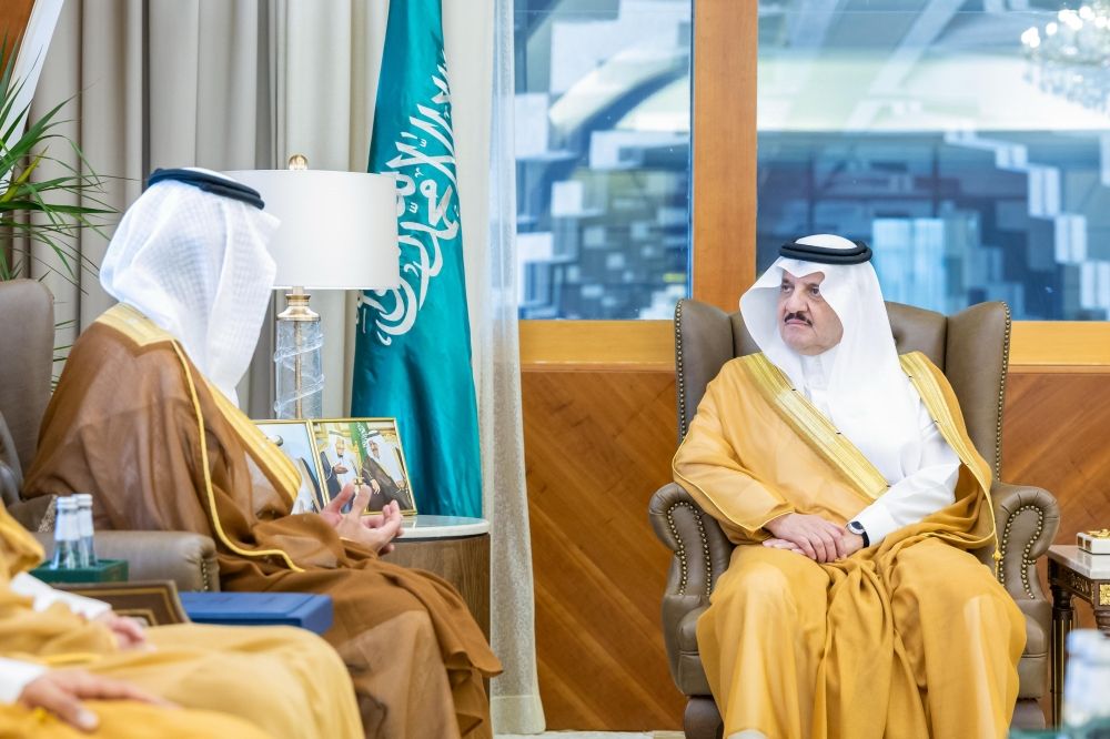 أمير الشرقية يطلع على التقرير السنوي لأعمال غرفة الشرقية لعام 2024م