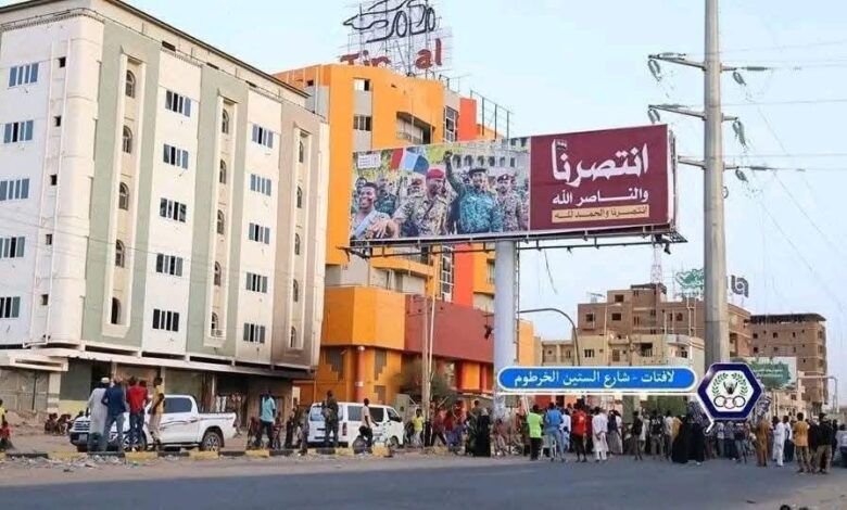 شاهد بالفيديو.. مواطنون سوريون يعودون لفتح مطاعمهم بشارع الستين بالخرطوم ويطالبون الأهالي بالعودة: (لا تلتفتوا للشائعات الخرطوم آمنة مطمئنة وبإذن الله ترجع أحسن من الأول بهمة شبابها)