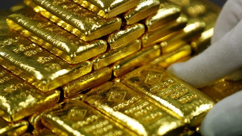 تراجع أسعار الذهب إلى 3274.35 دولارًا للأوقية