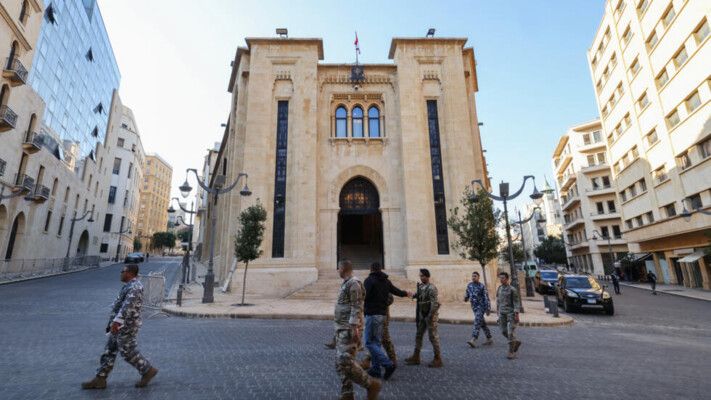 "النشرة": إقرار قانون تسوية أوضاع ضباط في الأمن الداخلي وقانون الإجازة للجامعة اللبنانية إجراء مباراة لملء مراكز شاغرة في الملاك الإداري