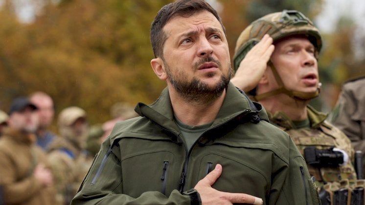 استسلام أوكرانيا وهروب زيلينسكي قادم