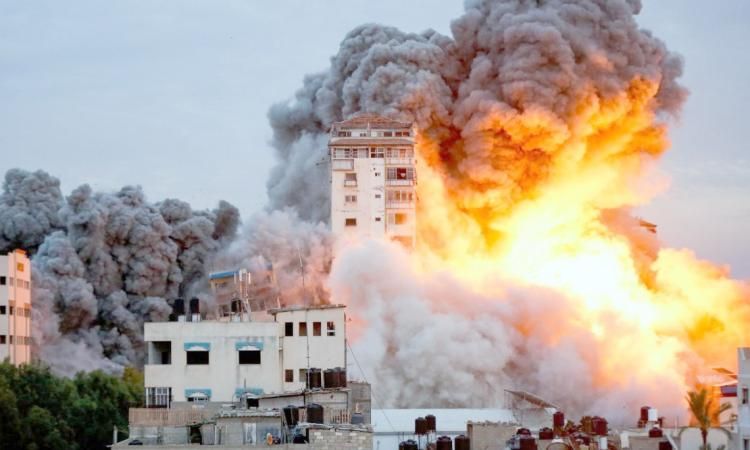 استشهاد ثلاثة فلسطينيين في قصف الاحتلال الإسرائيلي وسط قطاع غزة