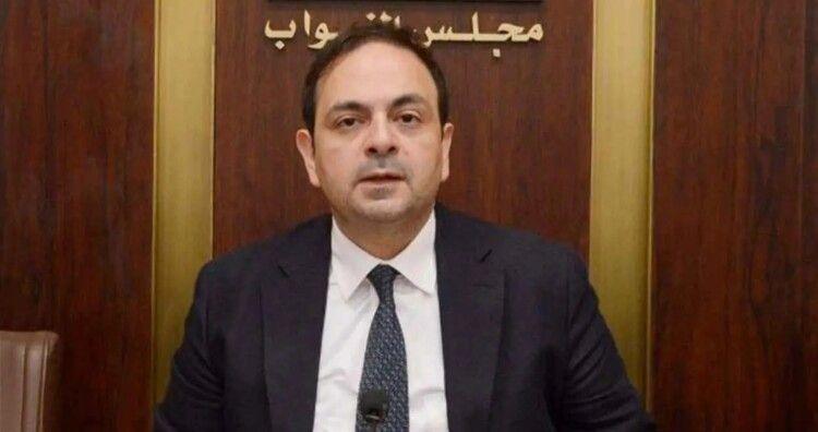 حيدر ناصر: ناقشنا في البرلمان طباعة ورقتَي الـ500 ألف ليرة والمليون ليرة وهذا غير مرتبط بتضخم الكتلة النقدية