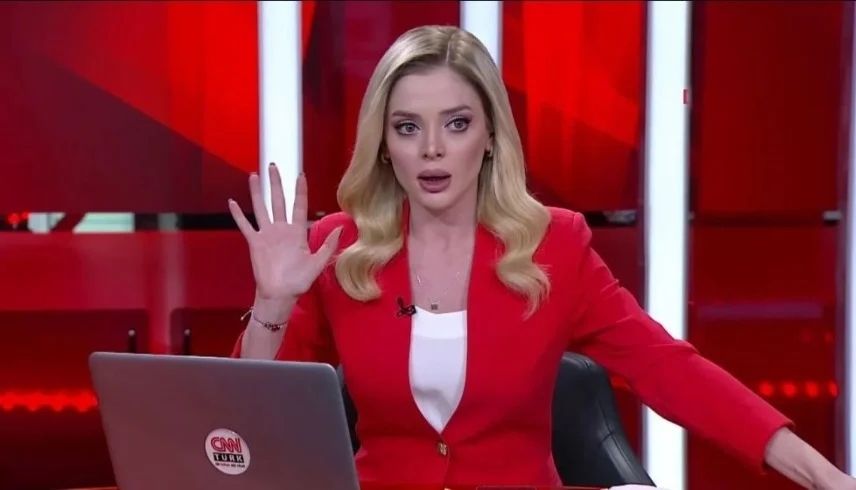 الامارات | رد فعل مذيعة  CNN  أثناء زلزال إسطنبول: "أرجوكم اتصلوا بوالدتي"