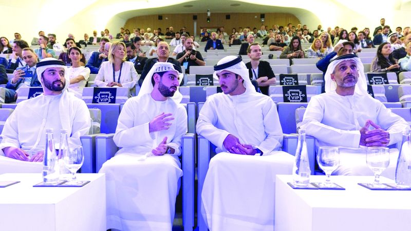 الامارات | محمد بن راشد بن محمد بن راشد يشهد انطلاق النسخة الثالثة من قمة «الآلات يمكنها أن ترى»