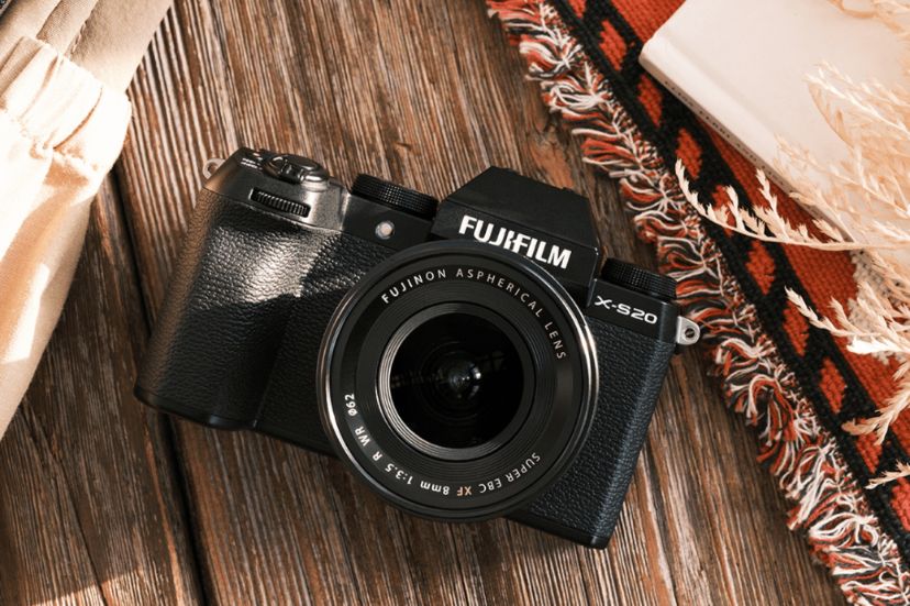 تكنولوجيا: مؤشرات أولية تكشف اقتراب Fujifilm من إطلاق بديل لكاميرا X-S20 الهجينة المدمجة