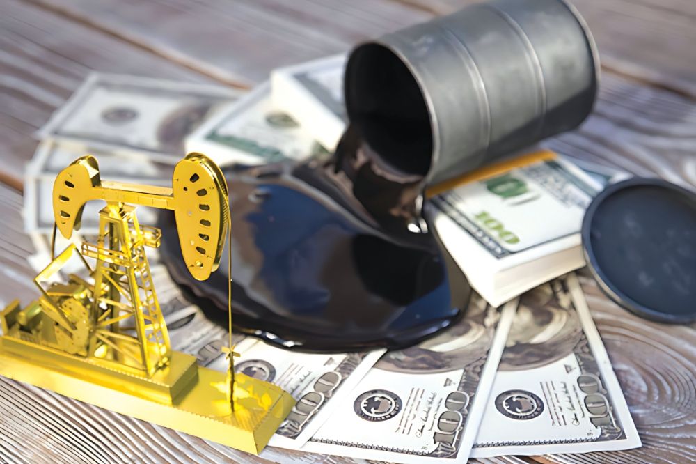 مع تراجع مؤشر الدولار.. ارتفاع أسعار النفط عند التسوية