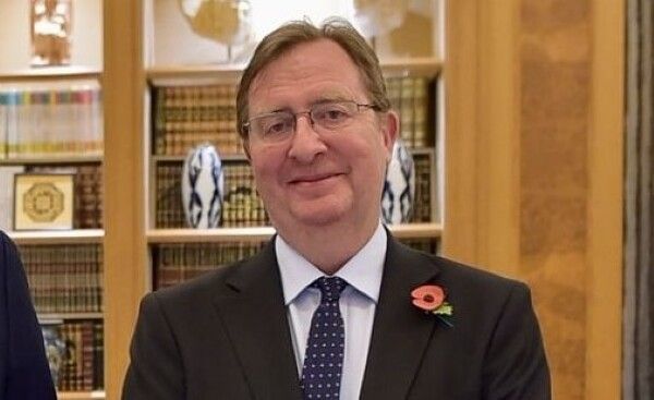 سفير بريطانيا رحّب بإقرار قانون رفع السرية المصرفية: إشارة للالتزام بالإصلاحات الضرورية