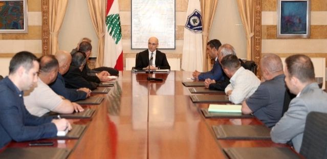 وزير الداخلية بحث مع عبود وقبرصلي باستمرارية العمل في إدارة السير وتطويره