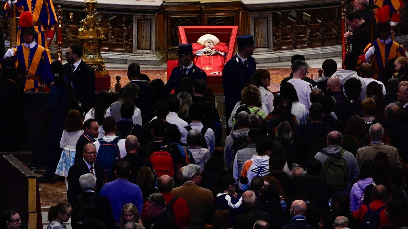 الفاتيكان يجري استعدادات أخيرة لجنازة البابا فرنسيس