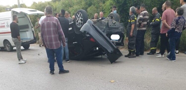 التحكم المروري: قتيل نتيجة انقلاب سيارة على طريق عام المدفون باتجاه كفيفان
