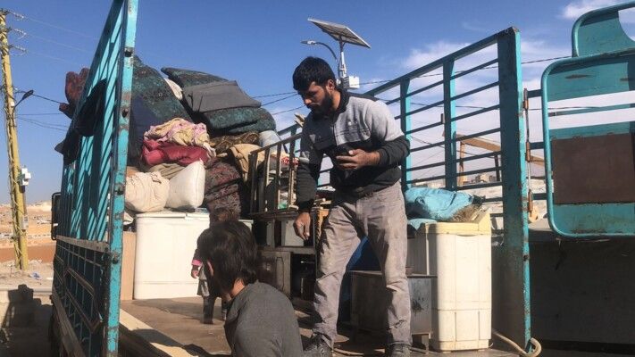 "النشرة": 240 نازحًا سوريًا غادروا عرسال إلى القلمون الغربي عبر معبر الزمراني الحدودي