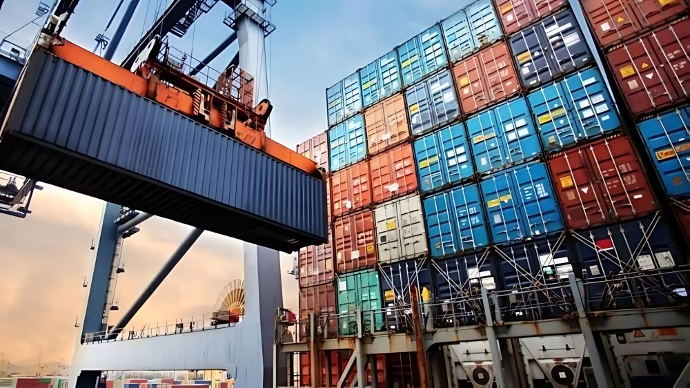 515 مليار ريال.. صادرات المملكة غير النفطية تسجّل أداءً تاريخيًا