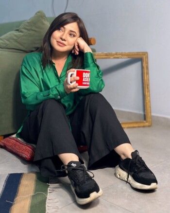 فيفيان أنطونيوس تتحدث عن دور طارق سويد في نجاح تلاميذها بـ " مش مسرحية "