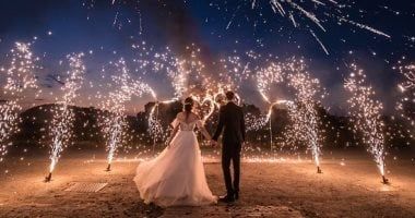 طالع الأبراج: 3 رجال أبراج هيغنوا فستانك الأبيض لشريكة حياتهم.. بيعبروا عن حبهم بأى طريقة