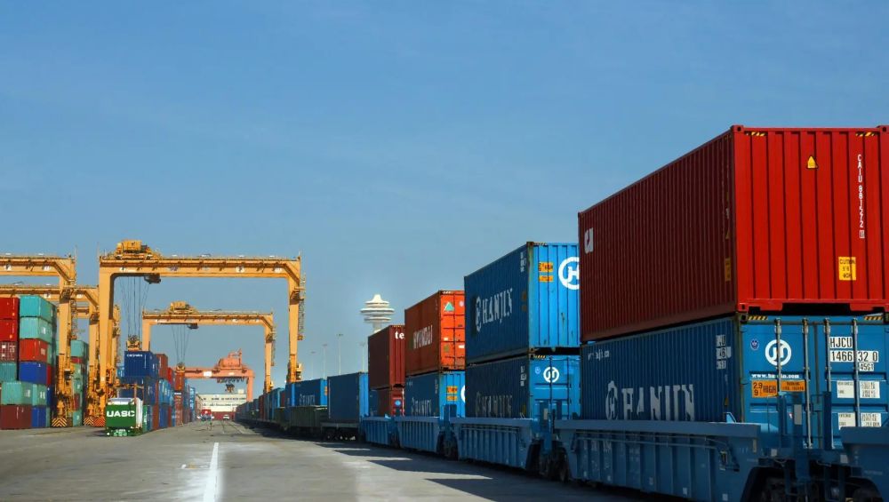 515 مليار ريال.. صادرات المملكة غير النفطية تسجّل أداءً تاريخيًا