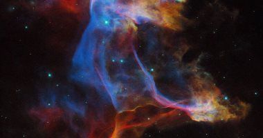 تكنولوجيا: هابل يلتقط صورا مذهلة للمريخ والسدم الكونية والمجرات البعيدة بالذكرى الخامسة والثلاثين