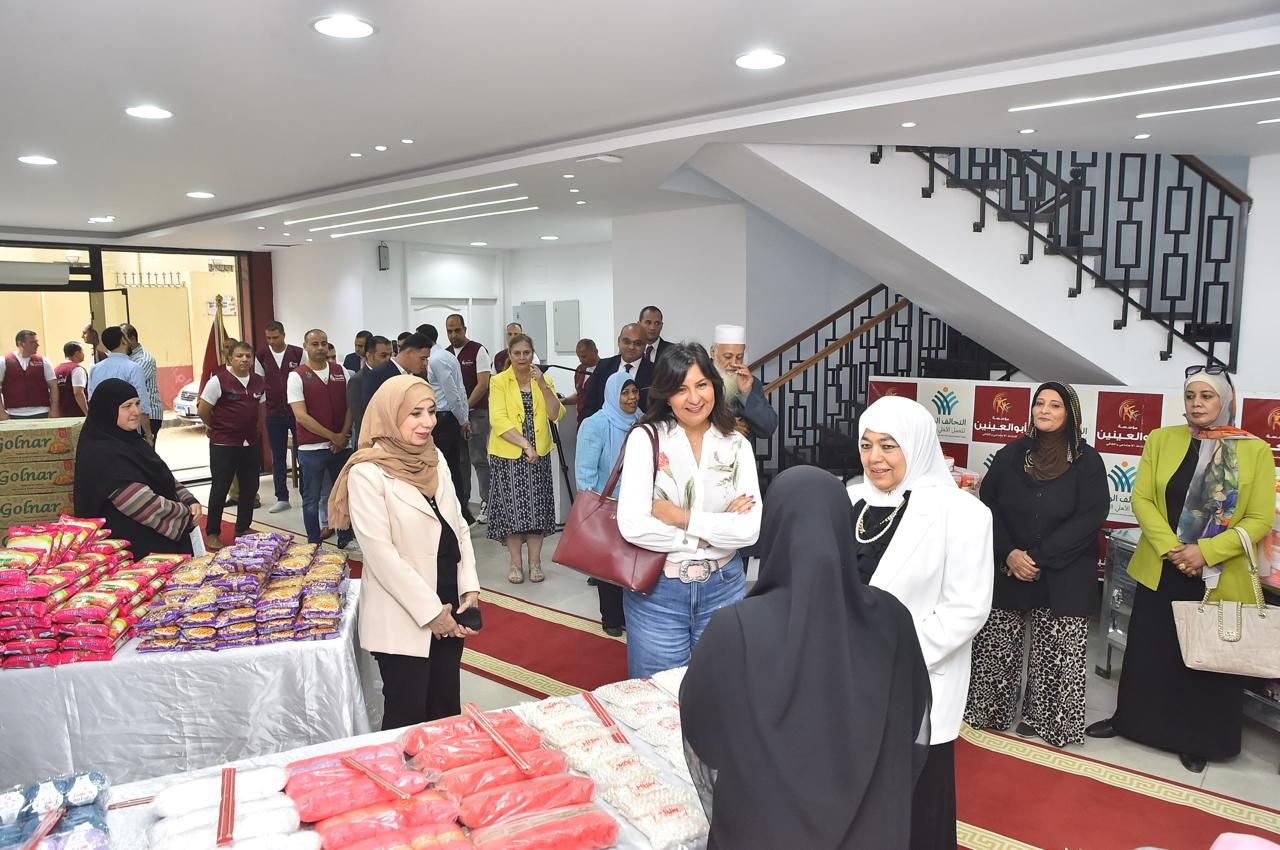 السفيرة نبيلة مكرم: فخورة بمؤسسة أبو العينين كأحد أعمدة العمل المجتمعى