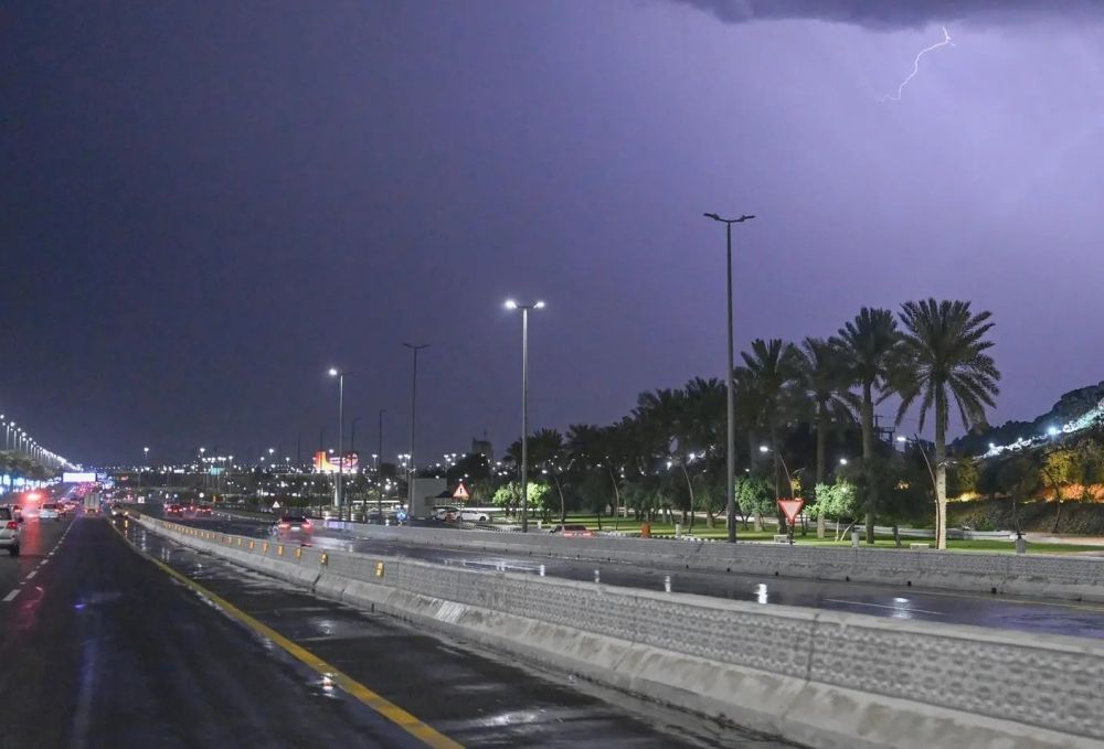 طقس الأحد.. استمرار هطول أمطار رعدية على أجزاء من 6 مناطق