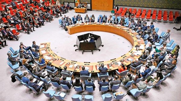 المبعوث الأممي: أهمية دعم الانتقال السياسي في سوريا