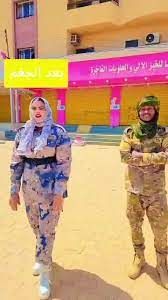 شاهد بالفيديو.. حسناء الدعم السريع “شيراز” تستعرض بالزي العسكري للمليشيا داخل أحد الأسواق وساخرون: (أوه ماي قاد خوفتينا وأرعبتينا يا محطة غيار الزيت)