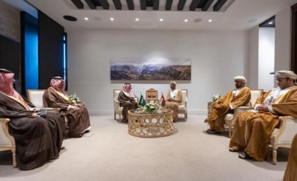 وزير الخارجية يطلع على أحدث التجهيزات بمنفذ الربع الخالي الحدودي