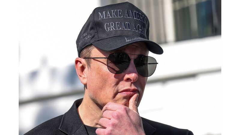 الامارات | شعبية أغنى شخص على ظهر الكوكب تتراجع