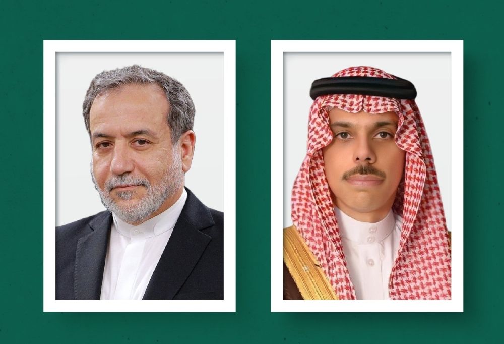 وزير الخارجية ونظيره الإيراني يستعرضان العلاقات الثنائية بين البلدين