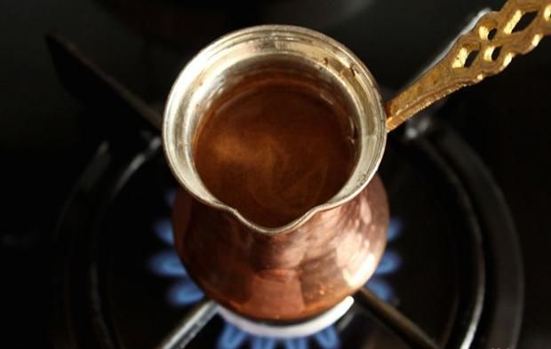 إدمانك اليومي قد يدمر صحتك.. تعرف على الوجه المظلم للكافيين