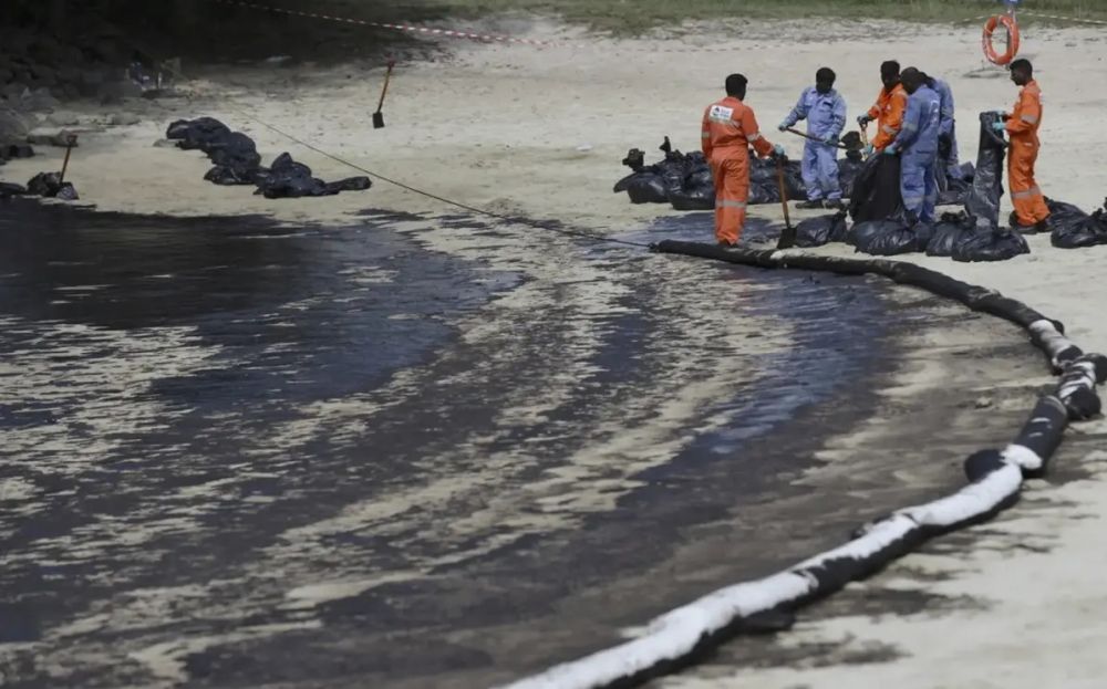 جرائم عربية وعالمية.. قتيل في إطلاق نار بأمريكا وجرف مبانٍ في انزلاق تربة بالجزائر
