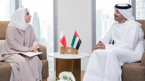 الإمارات والبحرين تناقشان تعزيز فرص التعاون في القطاع السياحي
