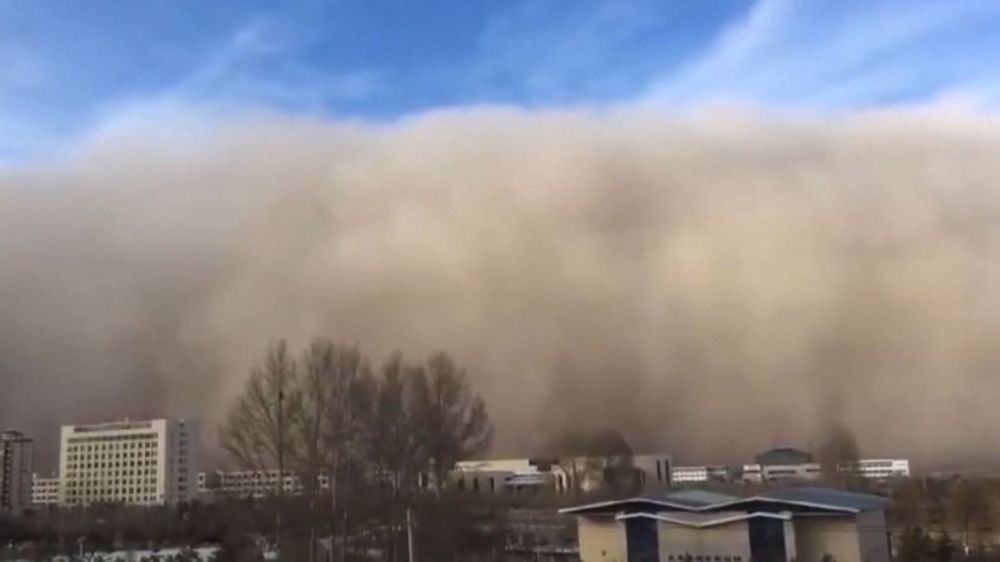 حتى 10 صباحًا.. أتربة مثارة وأمطار خفيفة على أجزاء من الرياض