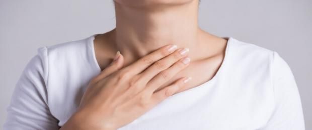 عاجل| تفاصيل مرض مصطفى قمر.. استدعى جراحة دقيقة في أحباله الصوتية