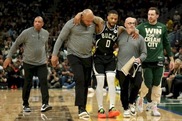 "أن بي ايه": ضربة قاسية لميلووكي بعد إصابة ليلارد بتمزق في وتر العرقوب (تقارير)