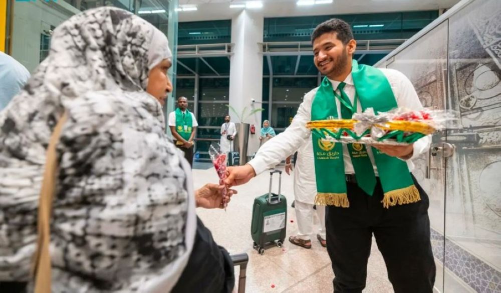 صور| مغادرة أولى رحلات المستفيدين عبر مبادرة "طريق مكة" من باكستان